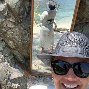 Meet your Posher, Meltem